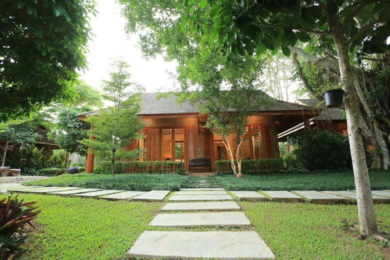 Hotel Chayana Resort