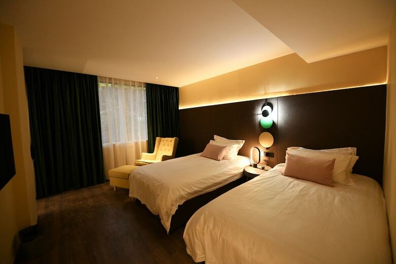 Ya'an Juyuan Color Hotel
