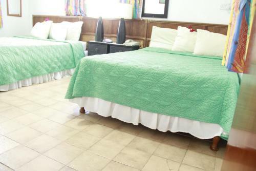 Hotel Gem Holiday Beach Resort