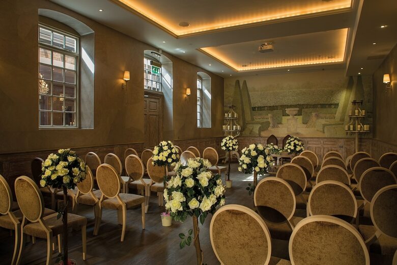 Hotel Fawsley Hall