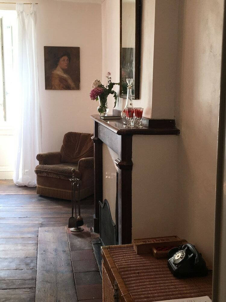 Hotel La Maison Sur La Rivi�re