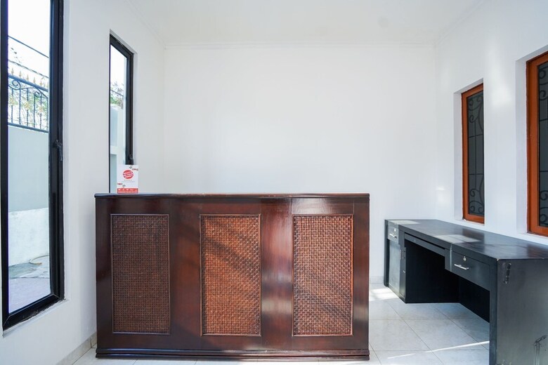 Hotel Oyo 1281 Home Stay 83