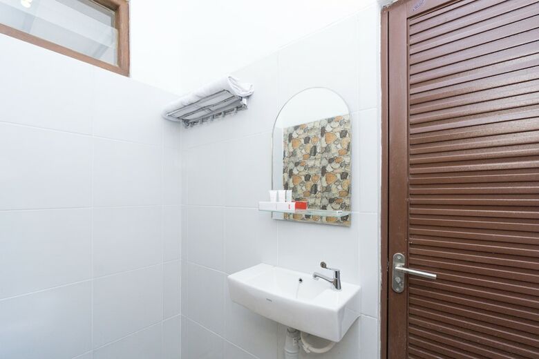 Hostal Oyo 1591 Ndalem Sidoarum Syariah