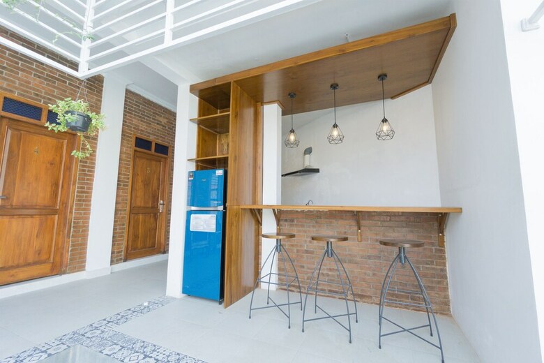 Hostal Oyo 1591 Ndalem Sidoarum Syariah