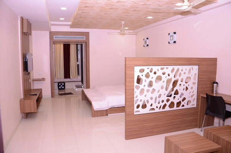 Hotel Grand Shivam