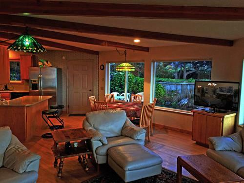 Las Brisas Del Mar Home