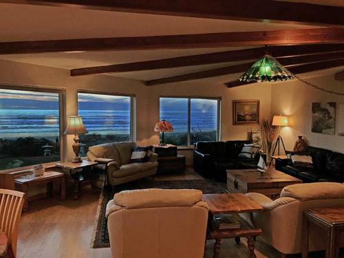 Las Brisas Del Mar Home