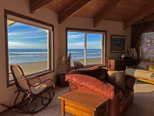 Las Brisas Del Mar Home