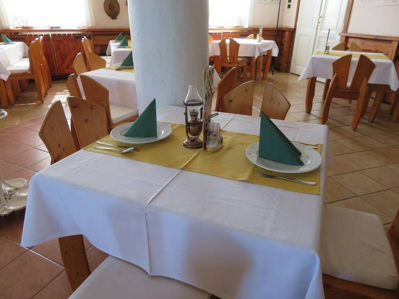 Hotel J�zsi B�csi Vend�gl?je �s Sz�llod�ja