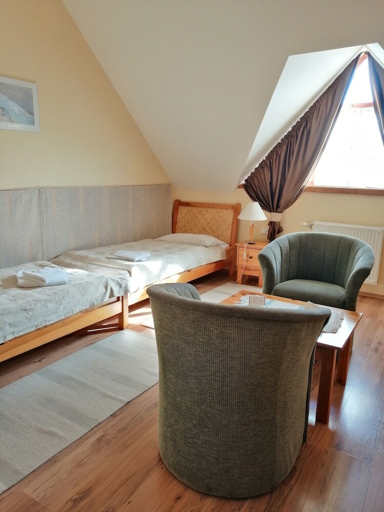 Hotel J�zsi B�csi Vend�gl?je �s Sz�llod�ja