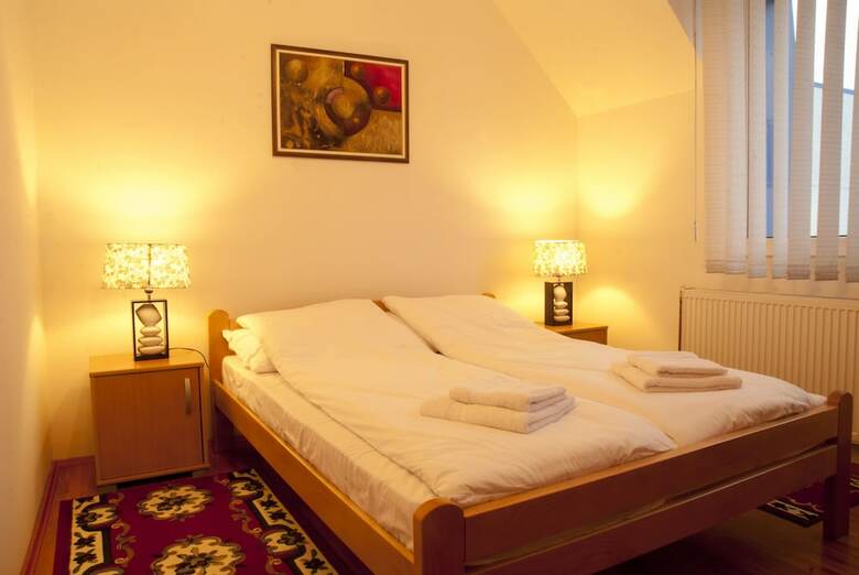 Hotel Guesthouse Royal II