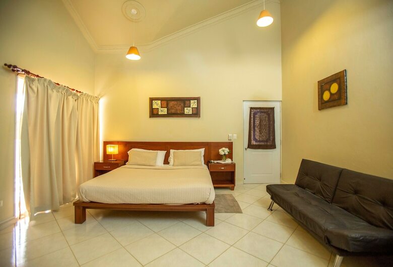 Private 6 Bedroom Villa Great For Parties