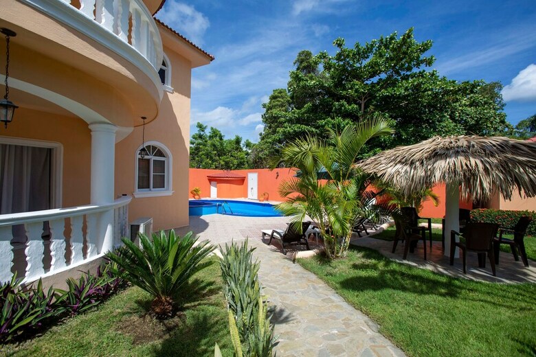 Private 6 Bedroom Villa Great For Parties