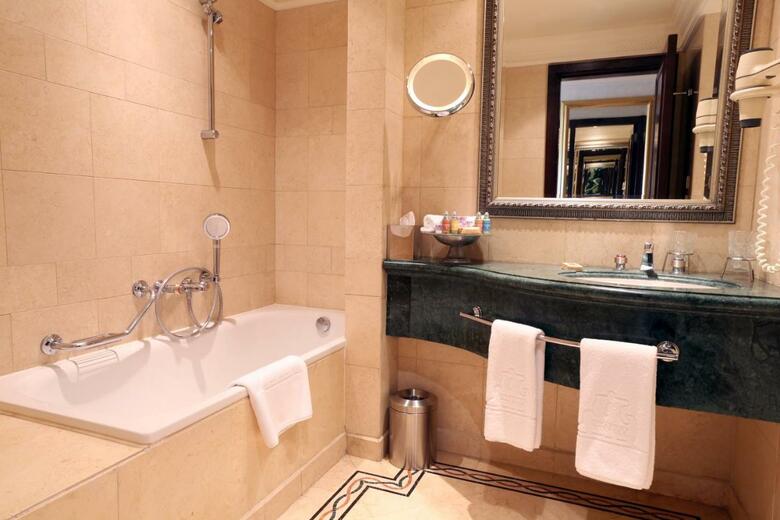 Hotel Intercontinental Phoenicia Beirut