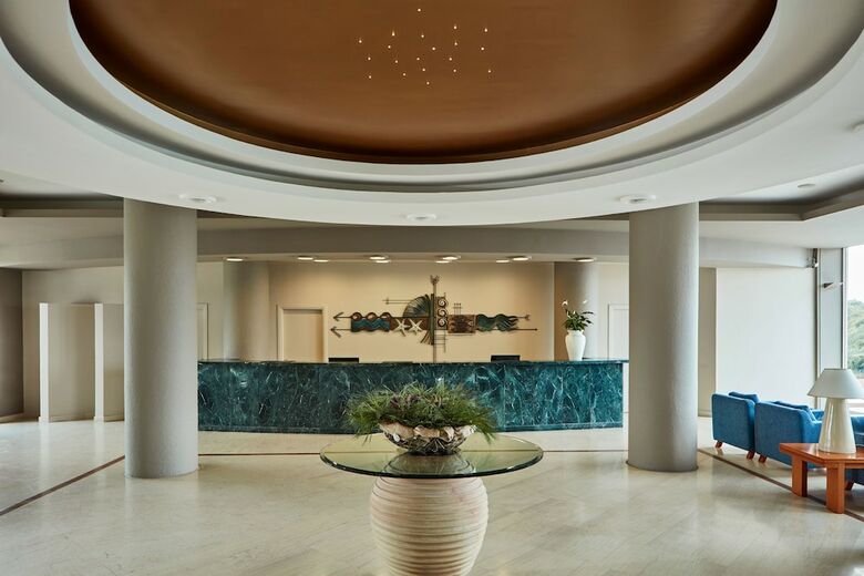 Hotel Aks Hinitsa Bay
