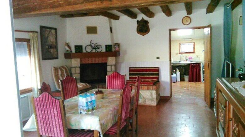 House With One Bedroom In Saint-p�re, With Wifi