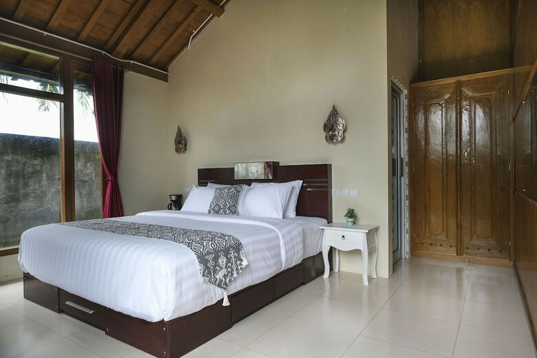 Kampoeng Joglo Boutique Hotel