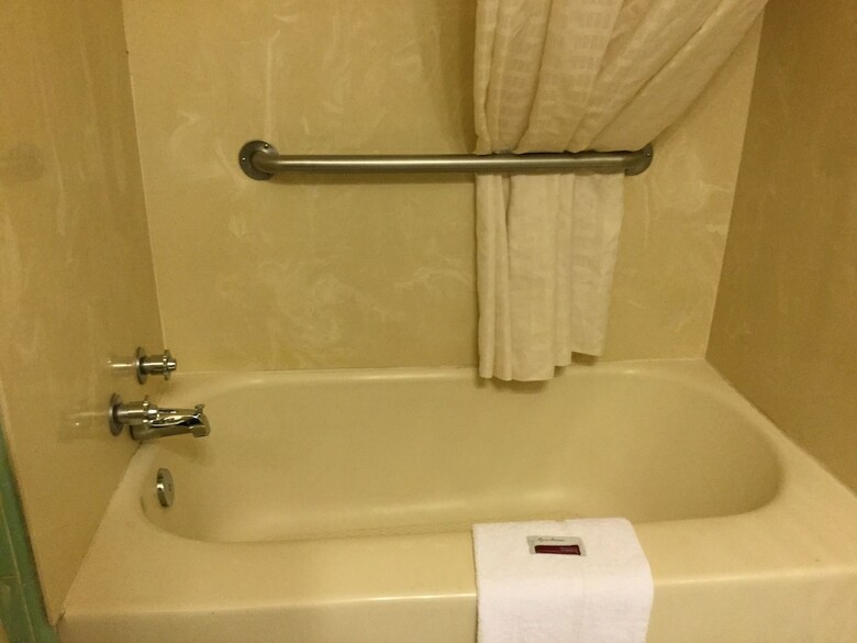 Motel Falls Inn