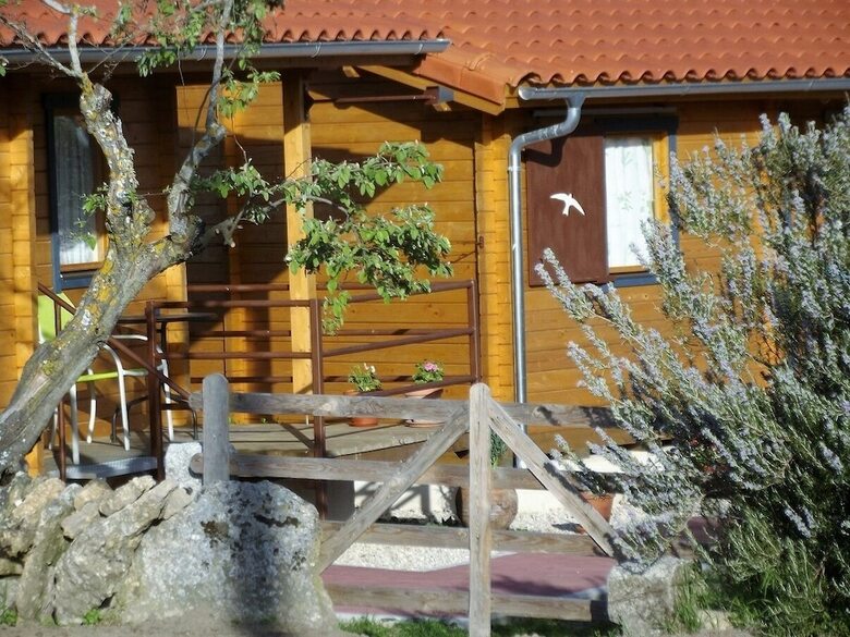 Apartamentos Caba�as de La Romedina