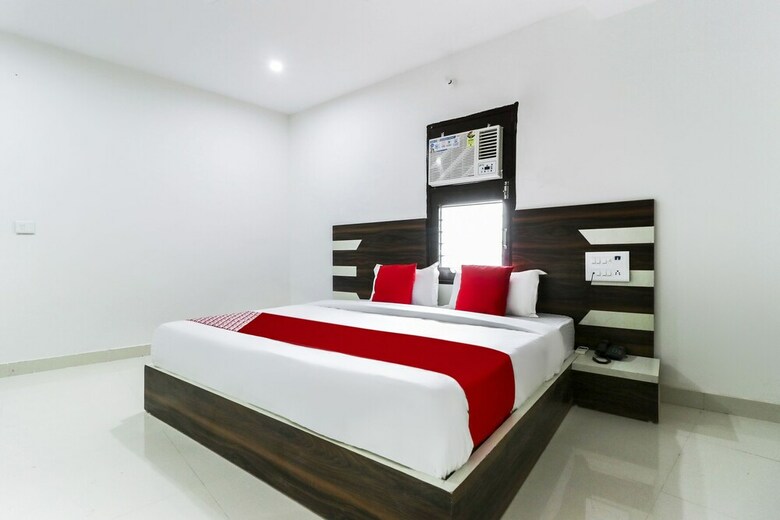 Hotel Oyo 48529 H5