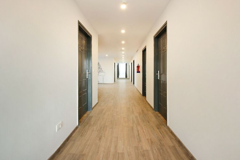 Hotel Oyo Townhouse 151 H Square