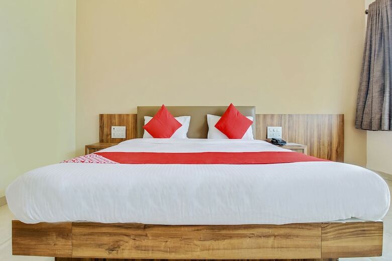 Oyo 60852 Hotel Residency Park