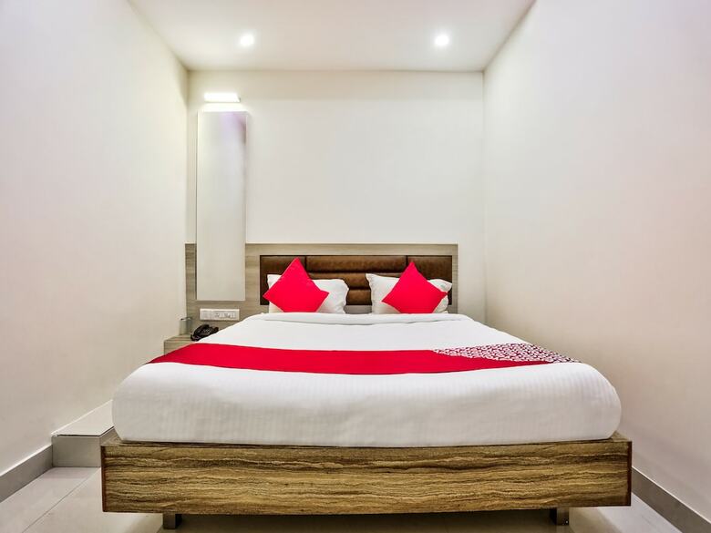 Hotel Oyo 31027 Manvaar