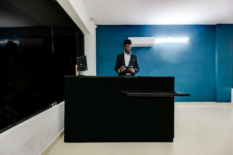 Hotel Silverkey Executive Stays 38014 Near Sanskrit School