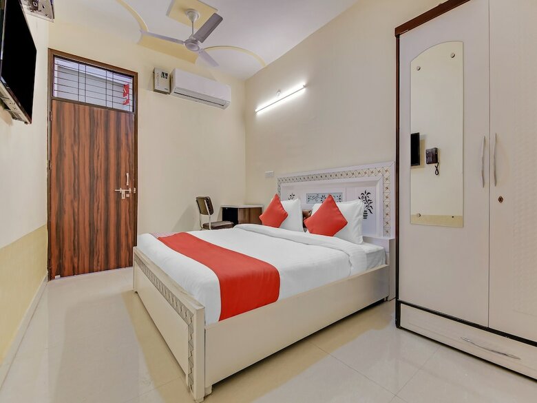 Oyo Flagship 39564 Shiv Hotel