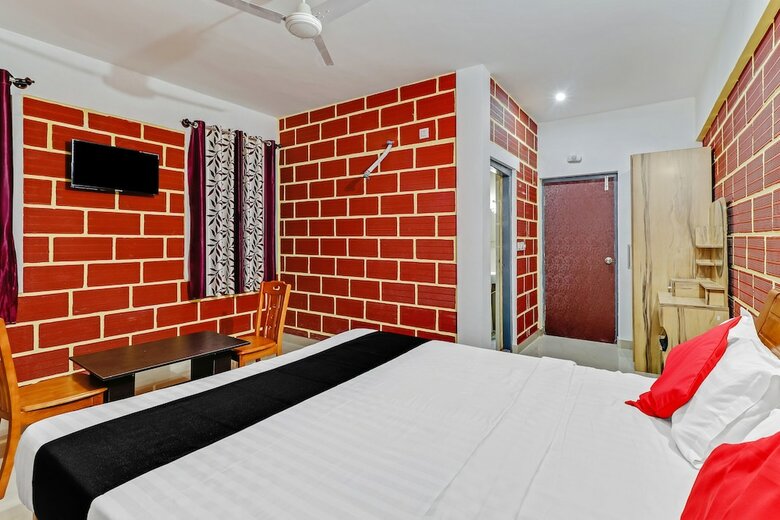 Hotel Capital O 60010 Royal Heritage Resort