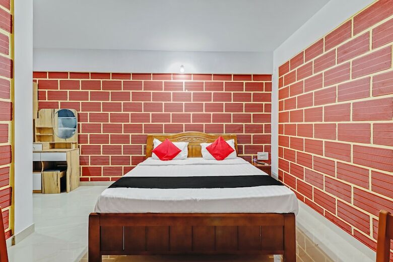 Hotel Capital O 60010 Royal Heritage Resort