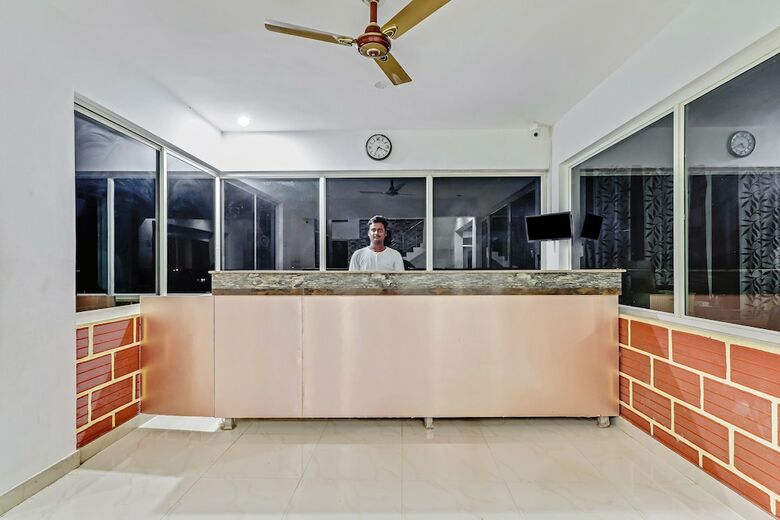 Hotel Capital O 60010 Royal Heritage Resort