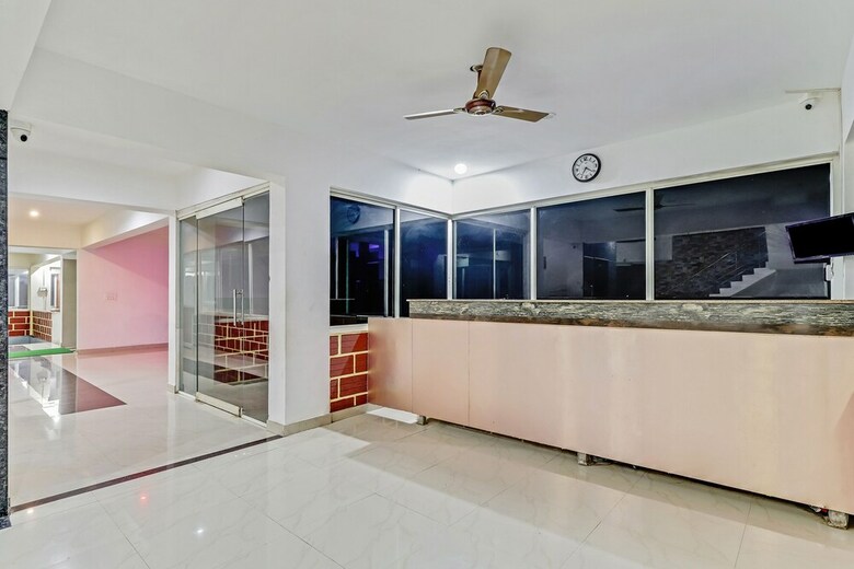 Hotel Capital O 60010 Royal Heritage Resort