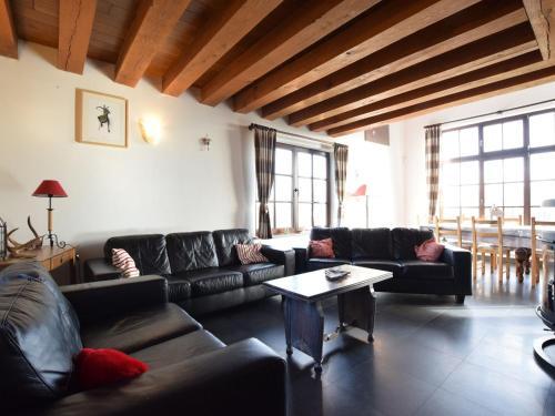 Au Pied Du Grand Ch�ne