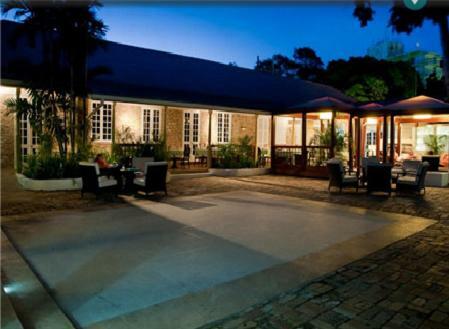 Island Inn Hotel