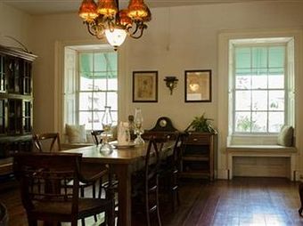 Posada Sweetfield Manor Historic Inn