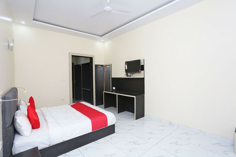 Oyo 41721 Hotel Lal Havelii