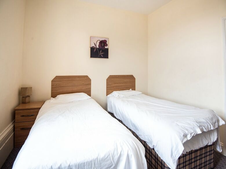 Hotel Oyo The White Hart Inn