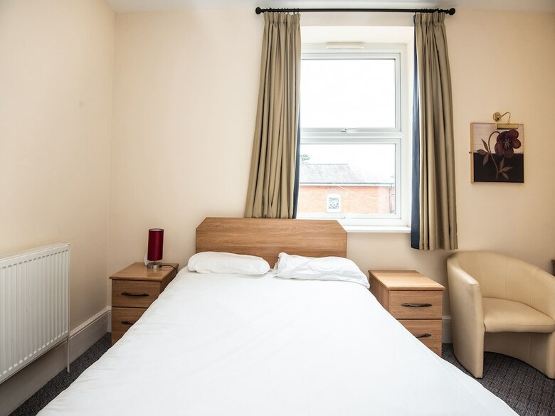 Hotel Oyo The White Hart Inn