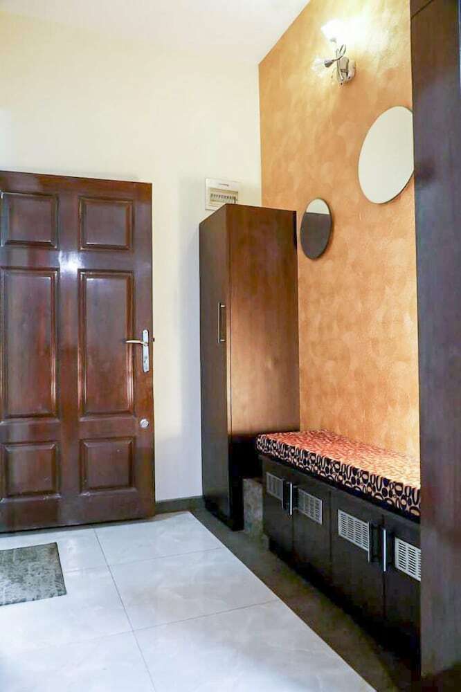 Hotel Pink Petals Service Apartments