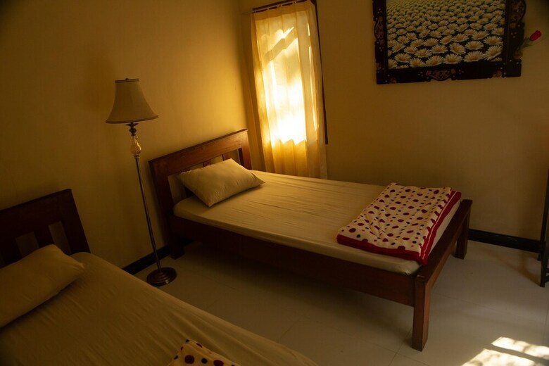 Hostal Arnata Guest House