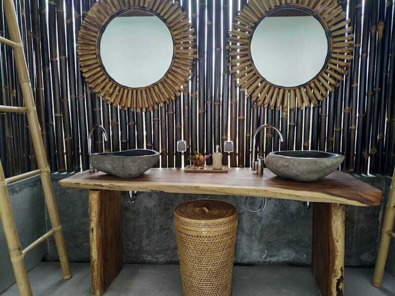 Hotel Marind Dive Eco Resort