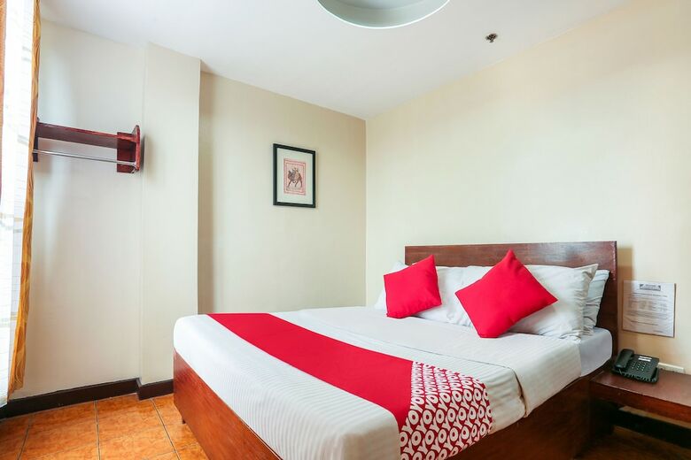 Hotel Oyo 392 Midcon Apartelle