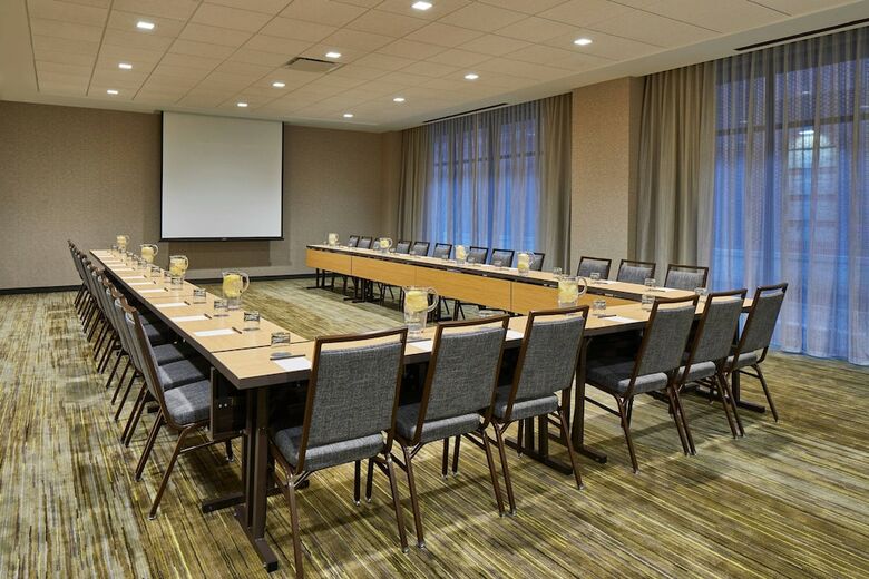 Hotel Courtyard By Marriott Baltimore Downtown/mchenry Row