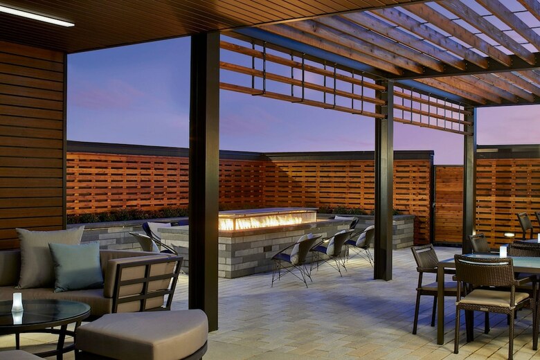 Hotel Courtyard By Marriott Baltimore Downtown/mchenry Row