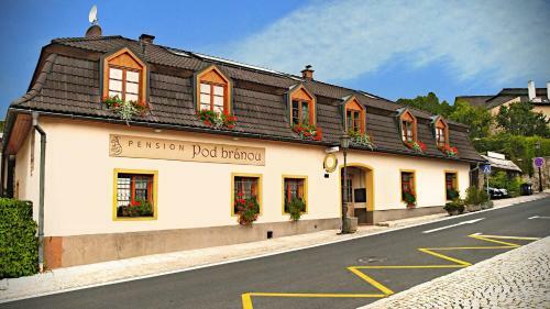 Hostal Penzi�n Pod Br�nou