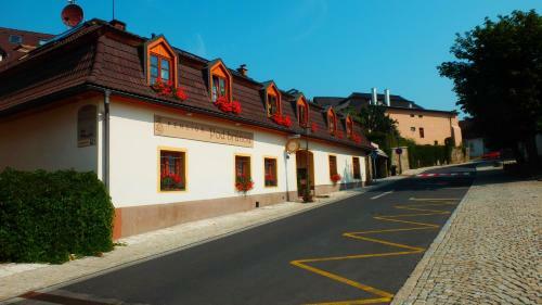 Hostal Penzi�n Pod Br�nou