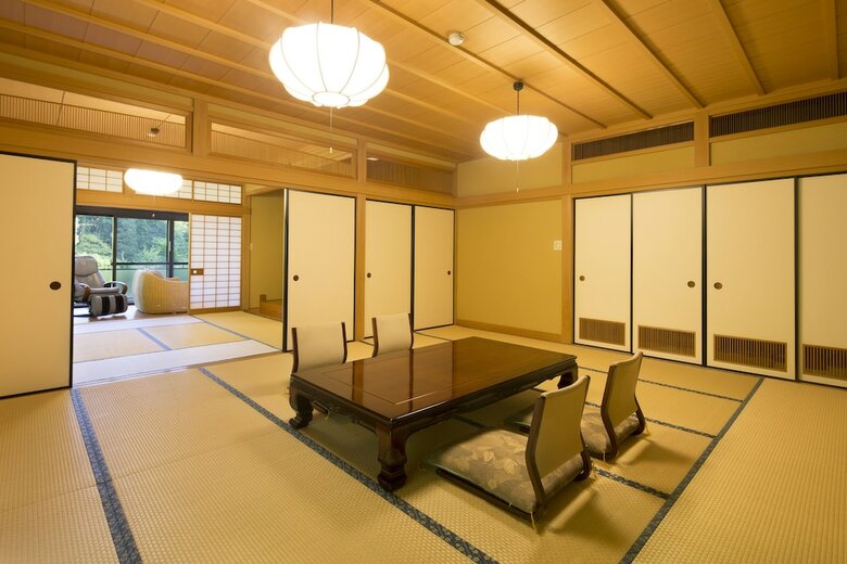 Keikoku Bettei Mochinoki