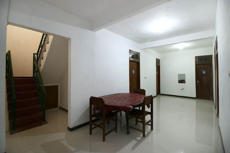 Hotel Medokan House Syariah Surabaya