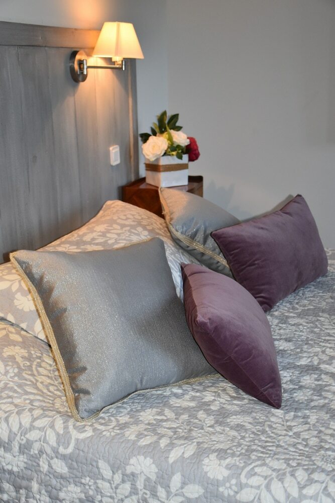 Hotel Le Petit Chateau de Sainte Colombe